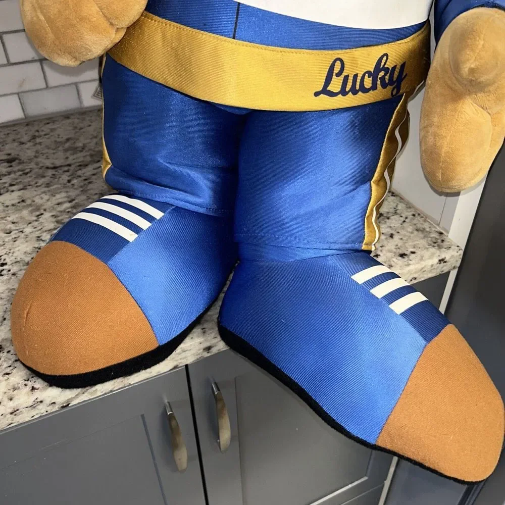 Aaron's Rental Center‎ Mascot LUCKY 38
